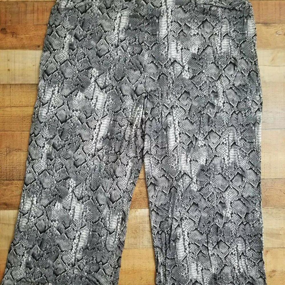 Asos Pants Plus Size 26 snake Skin Print Stretch Elastic Waist Band Comfy